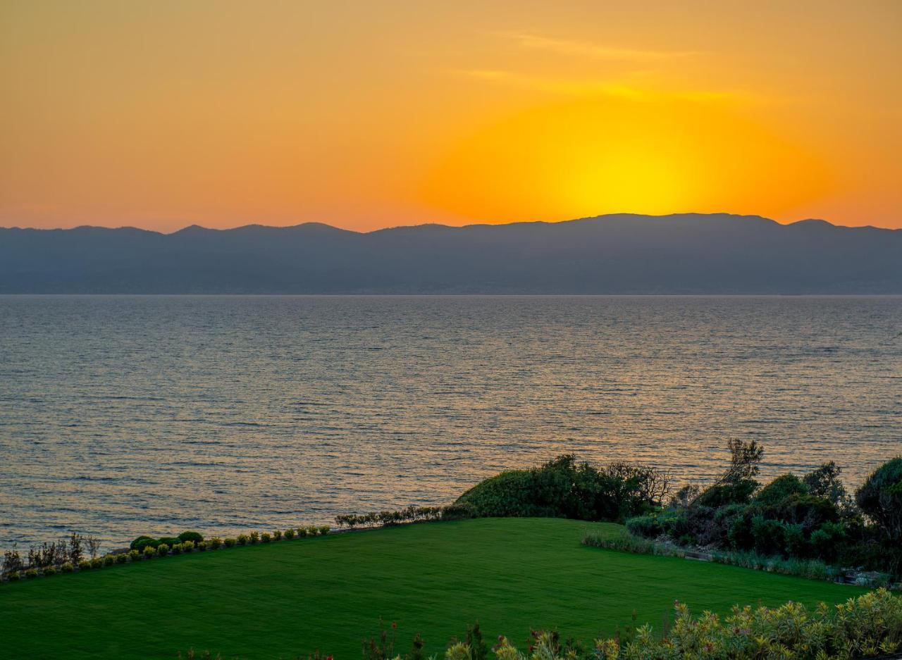 The Nowness Luxury Hotel & Spa Adulty Only Çeşme Esterno foto